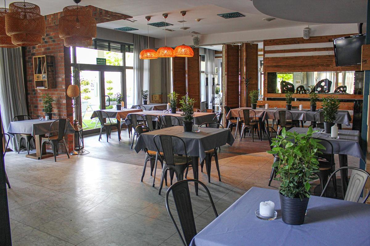 Willa Port Ostróda Dış mekan fotoğraf Restaurant