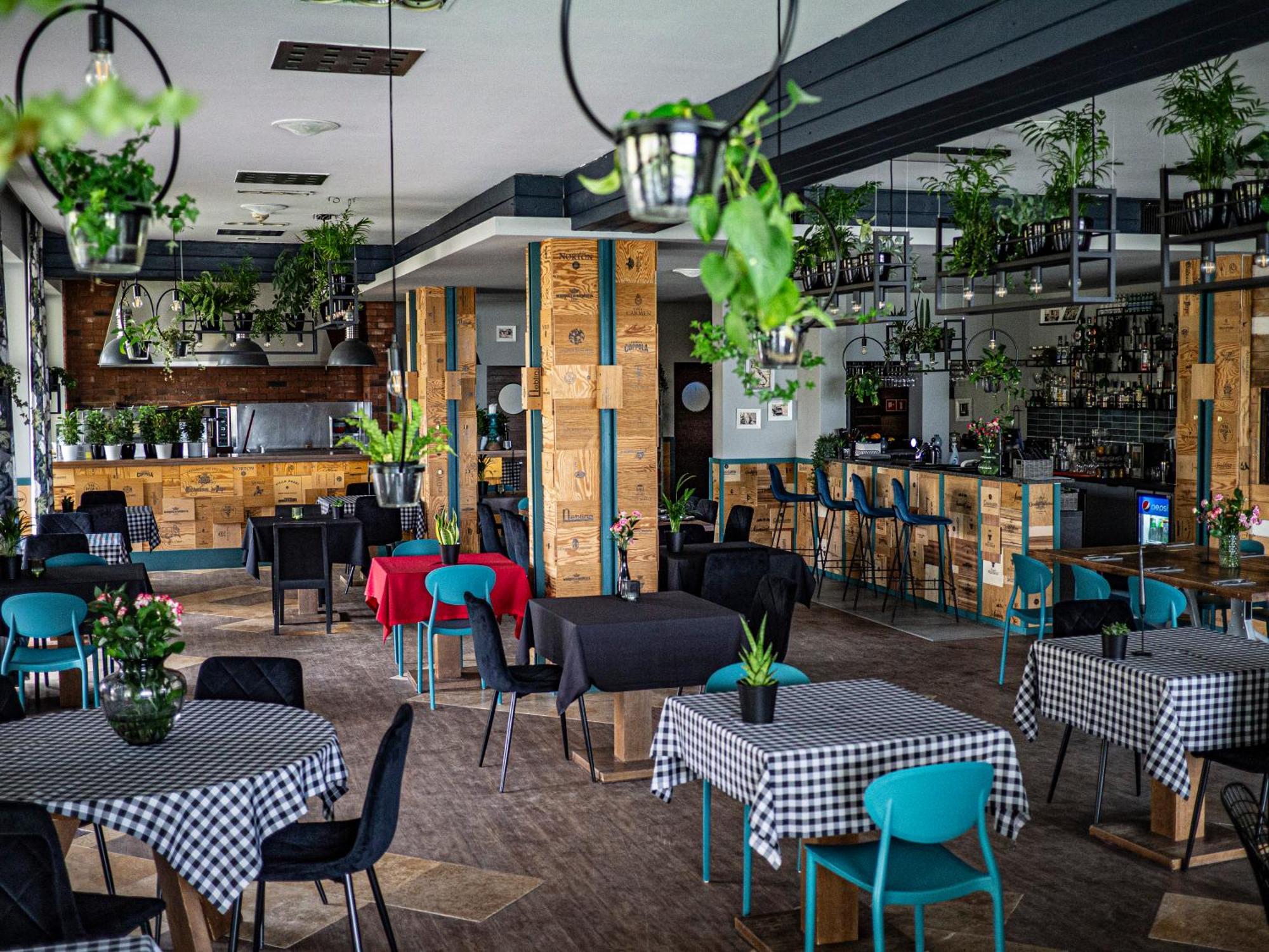 Willa Port Ostróda Dış mekan fotoğraf Restaurant in Belgrade